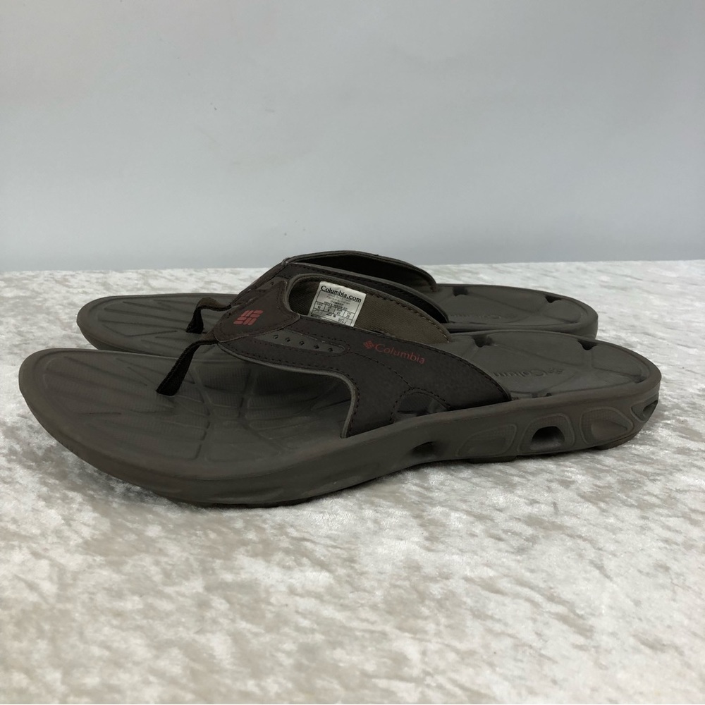 Columbia men’s size 10 flip flops Omni-grip sandals